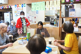 お茶をする時もしっかりパーテンションで対策を