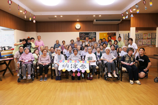 納涼祭にて。集合写真を1枚！